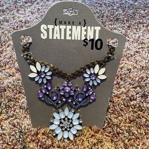 STATEMENT necklace